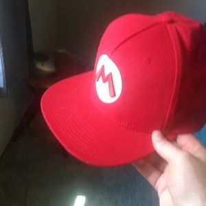 Super Mario hat